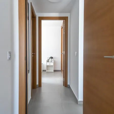 Lägenhet 2 Bedrooms By The Ocean With Pool & Backyard *