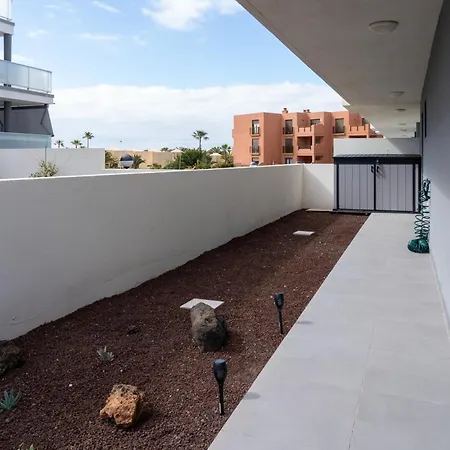 2 Bedrooms By The Ocean With Pool & Backyard Lägenhet Granadilla De Abona