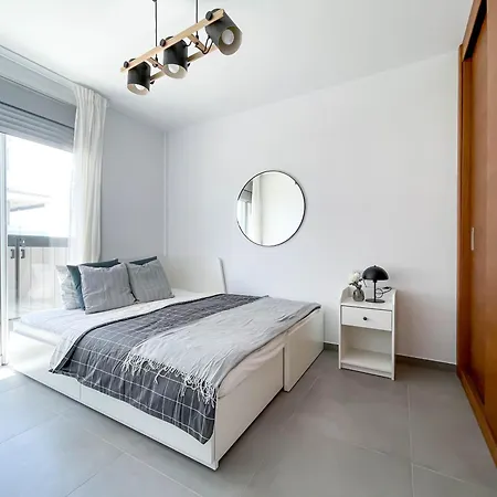 Lägenhet 2 Bedrooms By The Ocean With Pool & Backyard