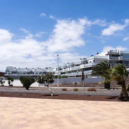 2 Bedrooms By The Ocean With Pool & Backyard דירה גרנדילה דה אבונה